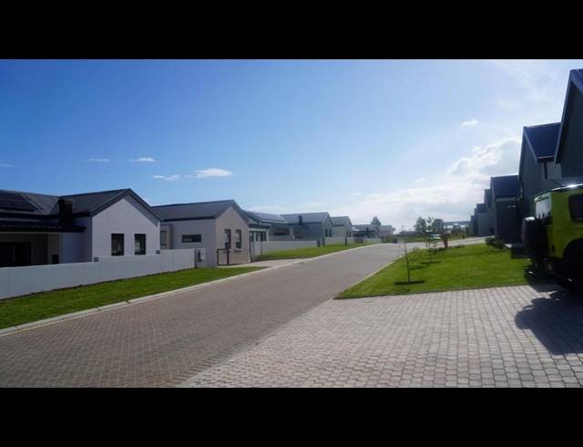 3 BEDROOM PROPERTY TO RENT IN KRAAIBOSCH PARK